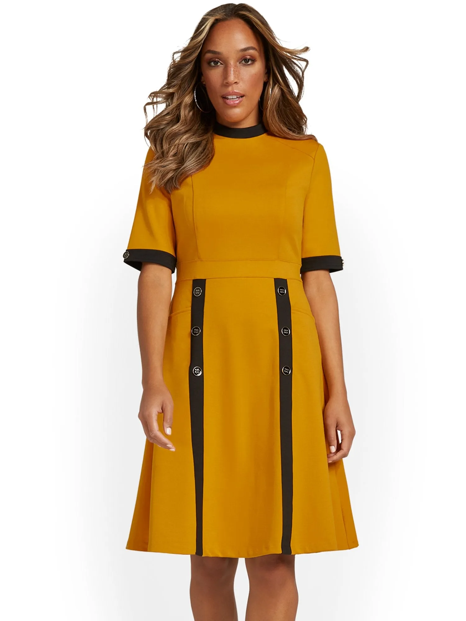 Button-Detail Colorblock Dress - Superflex
