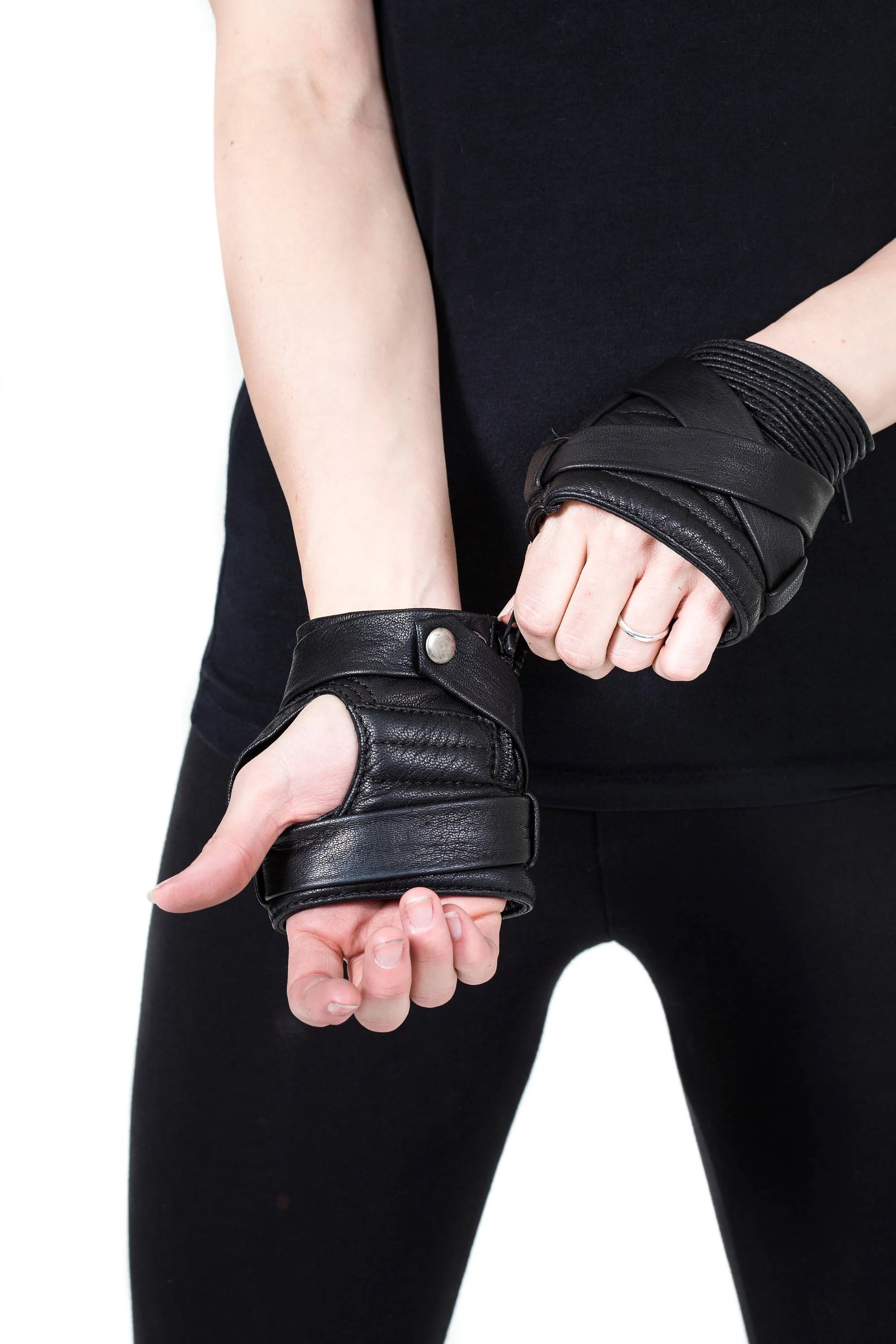 KROSS WRAP KOMBAT Black Fingerless Leather Gloves